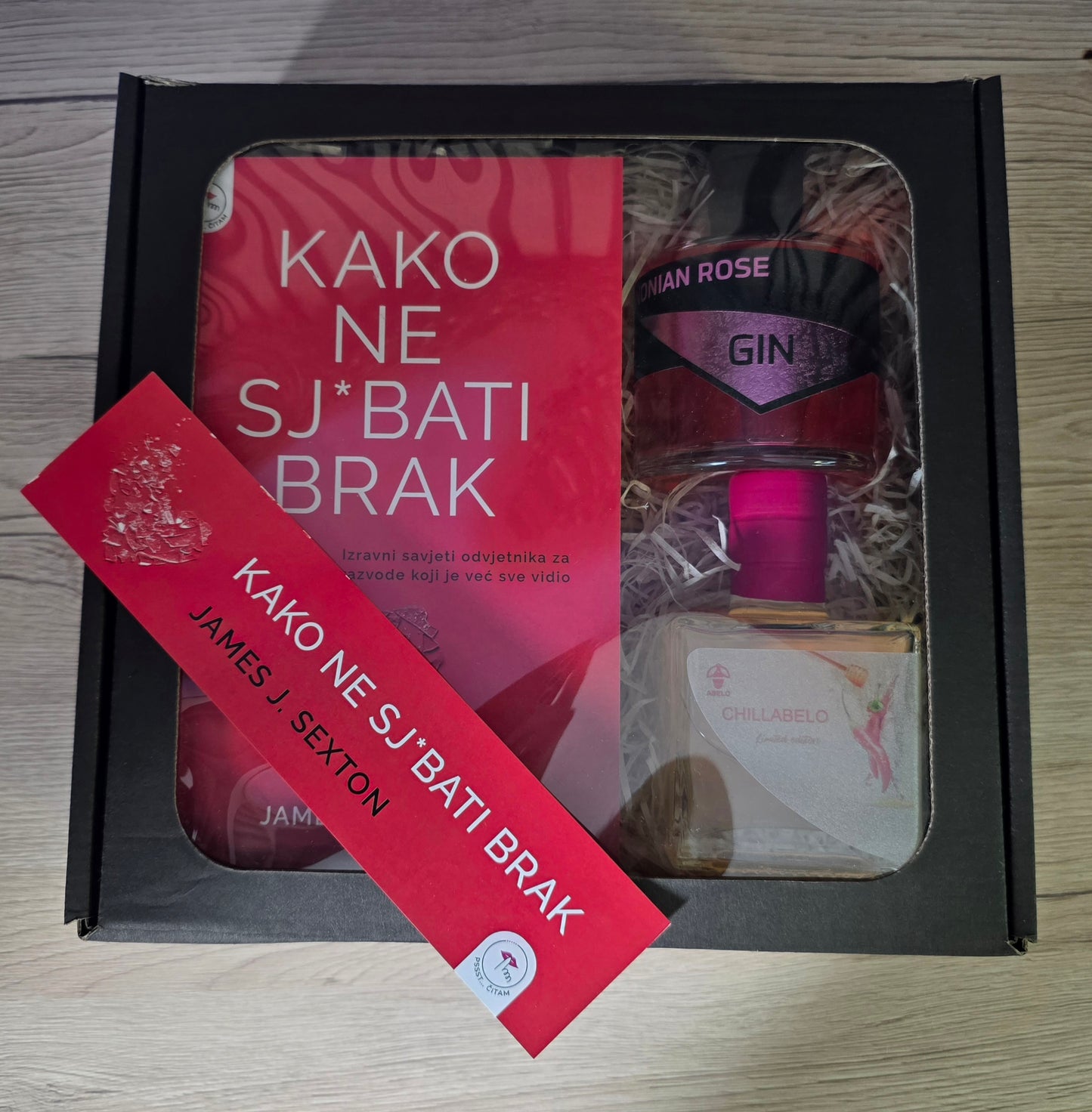 Poklon paket – Kako ne sj*bati brak